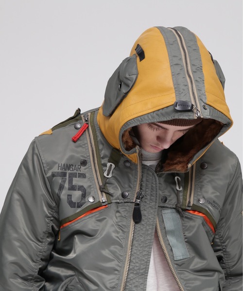 AVIREX(アヴィレックス)の「《WEB&DEPOT限定》MA-1 REMODEL / MA-1 リモデル / AVIREX / アヴィレックス(MA-1・メンズ・チャコール/セージグリーン/ブラック/ロイヤルブルー・XX-LARGE/X-LARGE/MEDIUM/LARGE)」の8枚目の写真