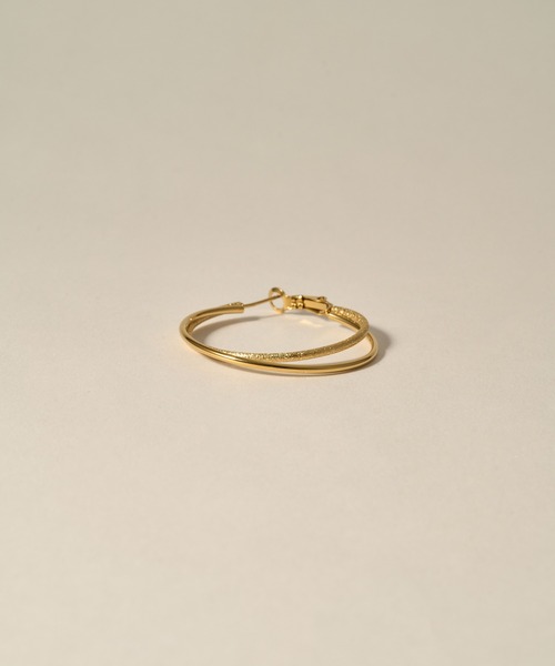 novice（ノーヴィス）の「【novice】Dual Line Hoop Pierce［Stainless］（ピアス（両耳用）・レディース・シルバー/ゴールド・FREE）」の4枚目の写真