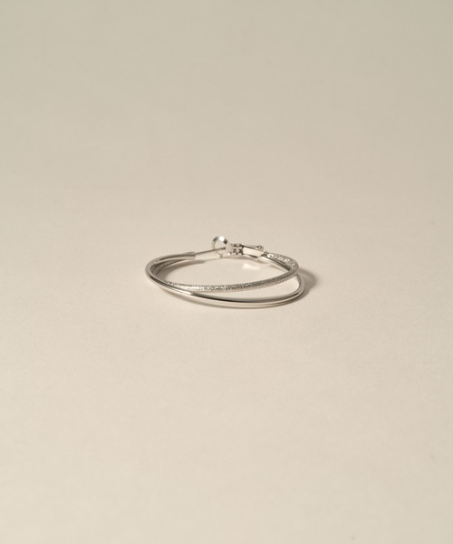 novice（ノーヴィス）の「【novice】Dual Line Hoop Pierce［Stainless］（ピアス（両耳用）・レディース・シルバー/ゴールド・FREE）」の6枚目の写真