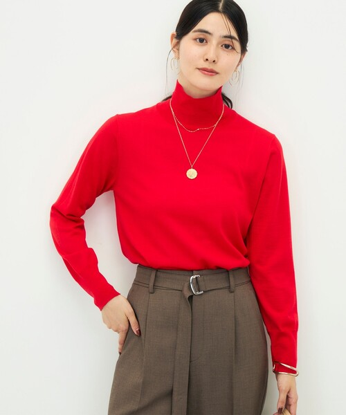 NOLLEY’S Sophi(ノーリーズソフィ)の「《抗ピンリング/手洗い可能》ウール100 18Gハイネックプルオーバー(ニット/セーター・レディース・オフホワイト/レッド/クリーム/ブラック系その他3/ダークネイビー・38)」の5枚目の写真