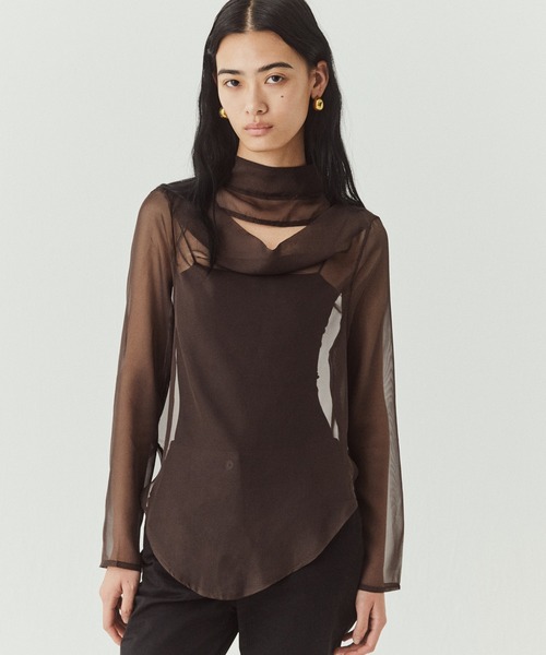 kiehtova(キエトヴァ)の「【kiehtova】FLUID SHEER MOCKNECK TOPS/フルイドシアーモックネックトップス KTWR71(Tシャツ/カットソー・レディース・グレー/ブラウン/ブラック・FREE)」の3枚目の写真