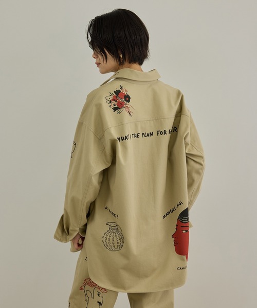 SALON adam et rope'(サロン アダム エ ロペ)の「【Camille de Cussac by SALON】アートプリントオーバーシャツ / セットアップ対応(シャツ/ブラウス・レディース・ベージュ・FREE)」の8枚目の写真