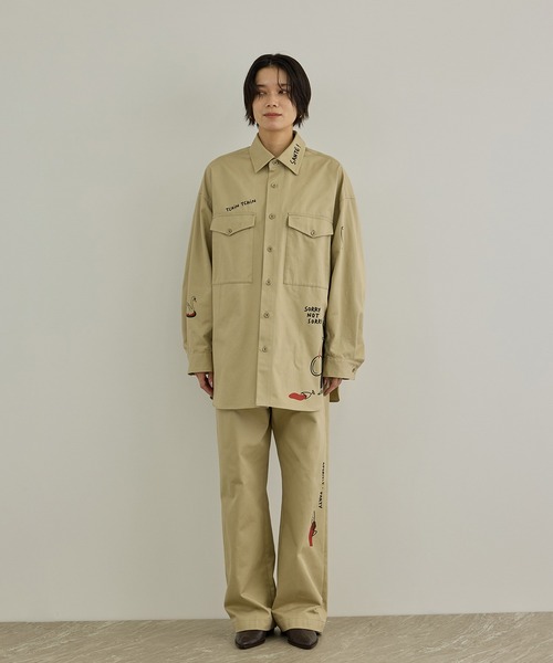 SALON adam et rope'(サロン アダム エ ロペ)の「【Camille de Cussac by SALON】アートプリントオーバーシャツ / セットアップ対応(シャツ/ブラウス・レディース・ベージュ・FREE)」の11枚目の写真