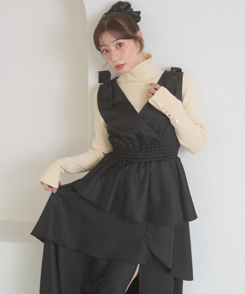 Ambre Neige(アンブルネージュ)の「shoulder ribbon dress / ショルダーリボンワンピース(ワンピース・レディース・ブラック/モカ/アイボリー・FREE)」の1枚目の写真