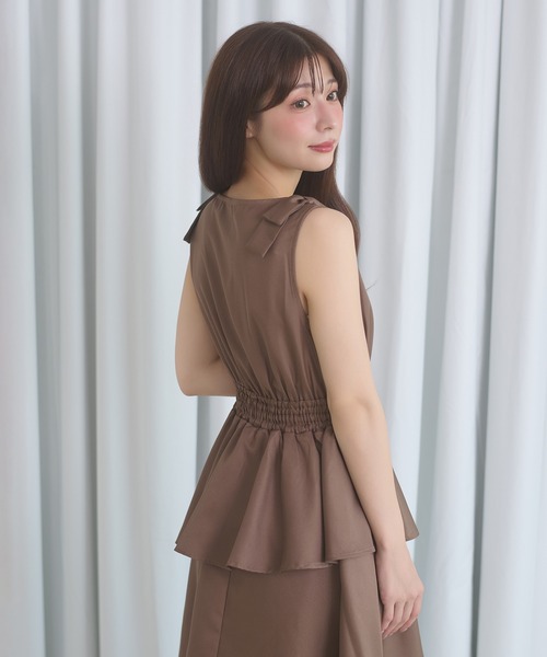 Ambre Neige(アンブルネージュ)の「shoulder ribbon dress / ショルダーリボンワンピース(ワンピース・レディース・ブラック/モカ/アイボリー・FREE)」の13枚目の写真