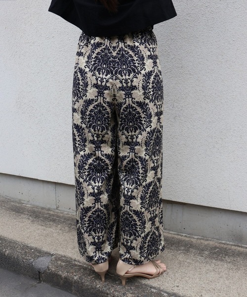 etre relie(エトレリー)の「セミシアーウエストリブワイドパンツ(その他パンツ・レディース・グリーン系その他/ネイビー/ブラック系その他・MEDIUM)」の5枚目の写真