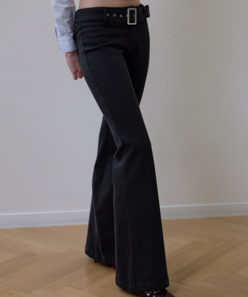 ROSEFRANTZ（ロゼフランツ）の「Belted Boots Cut Pants [Black]（その他パンツ・レディース・ブラック・SMALL/MEDIUM）」の6枚目の写真