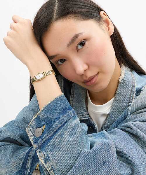 COACH（コーチ）の「グレタ ウォッチ・15.3MM X 25.6MM（アナログ腕時計・レディース・ゴールド系その他・ONE）」の2枚目の写真