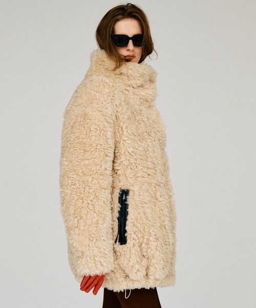 PRANK PROJECT(プランクプロジェクト)の「【2026Winter Pre-Order】スタンドカラーカールファーコート / Stand Collar Curly Fur Coat(その他アウター・レディース・ブラウン/アイボリー・FREE)」の8枚目の写真