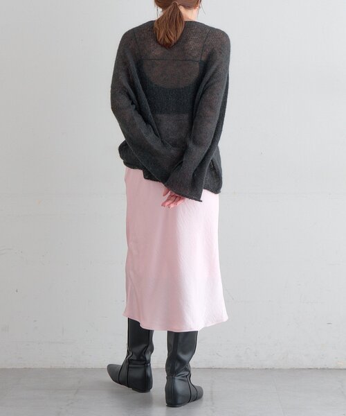 SHENERY（シーナリー）の「サテンミドルスカート（スカート・レディース・ブラック/ベビーピンク・38/36）」の15枚目の写真