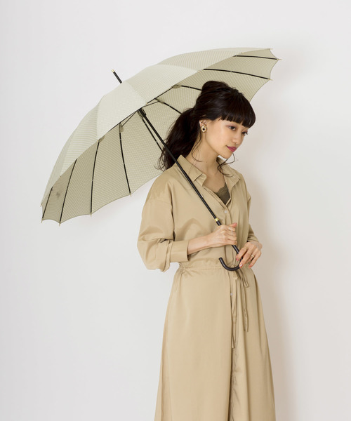 Wpc.(ダブリュピーシー)の「16本骨ドット(長傘・レディース・ブラック/グリーン/ピンク/ネイビー・FREE)」の1枚目の写真