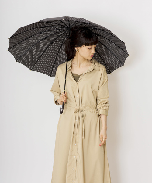 Wpc.(ダブリュピーシー)の「16本骨ドット(長傘・レディース・ブラック/グリーン/ピンク/ネイビー・FREE)」の3枚目の写真