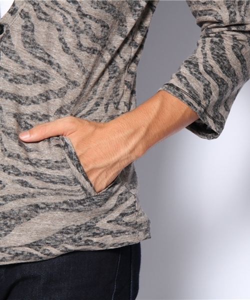 AMERICAN RAG CIE(アメリカンラグシー)の「AMERICANRAGCIE(108-AGE-M112-CT062)(カーディガン/ボレロ・メンズ・ブラウン/ベージュ・1/2)」の6枚目の写真