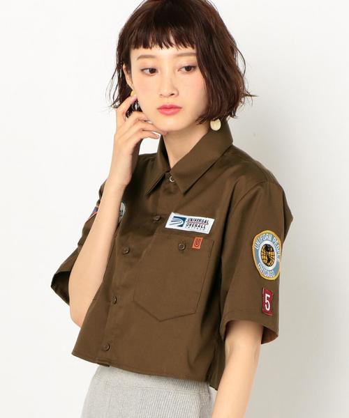 UNIVERSAL OVERALL（ユニバーサルオーバーオール）の「Another Edition×UNIVERSAL OVERALLワッペンシャツ ◆（シャツ/ブラウス・レディース・モカ/ライトブルー・FREE）」の9枚目の写真