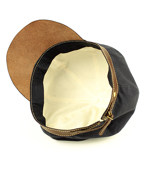 International Gallery BEAMS（インターナショナルギャラリービームス）の「MASTER&CO / 別注 コットン×レザーキャップ（キャスケット・メンズ・カーキ/ネイビー・ONE SIZE）」の11枚目の写真