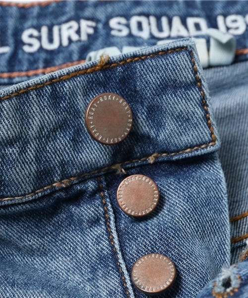 ROXY(ロキシー)の「I FEEL FREE(デニムパンツ・レディース・ブルー・24inch/25inch/26inch/27inch/28inch)」の5枚目の写真