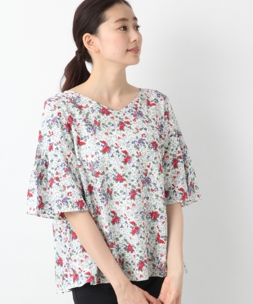 LEPSIM（レプシィム）の「ムジガラフレアスリーブブラウスSS　782693（シャツ/ブラウス・レディース・ブラック/ホワイト系その他/イエロー/ブラック×ホワイト/グレイッシュベージュ・LARGE/MEDIUM）」の2枚目の写真