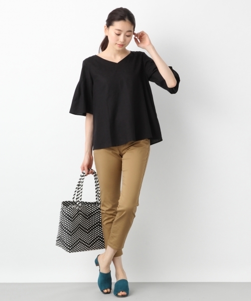 LEPSIM（レプシィム）の「ムジガラフレアスリーブブラウスSS　782693（シャツ/ブラウス・レディース・ブラック/ホワイト系その他/イエロー/ブラック×ホワイト/グレイッシュベージュ・LARGE/MEDIUM）」の9枚目の写真