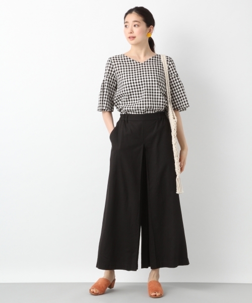 LEPSIM（レプシィム）の「ムジガラフレアスリーブブラウスSS　782693（シャツ/ブラウス・レディース・ブラック/ホワイト系その他/イエロー/ブラック×ホワイト/グレイッシュベージュ・LARGE/MEDIUM）」の11枚目の写真