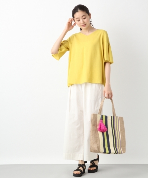 LEPSIM（レプシィム）の「ムジガラフレアスリーブブラウスSS　782693（シャツ/ブラウス・レディース・ブラック/ホワイト系その他/イエロー/ブラック×ホワイト/グレイッシュベージュ・LARGE/MEDIUM）」の13枚目の写真