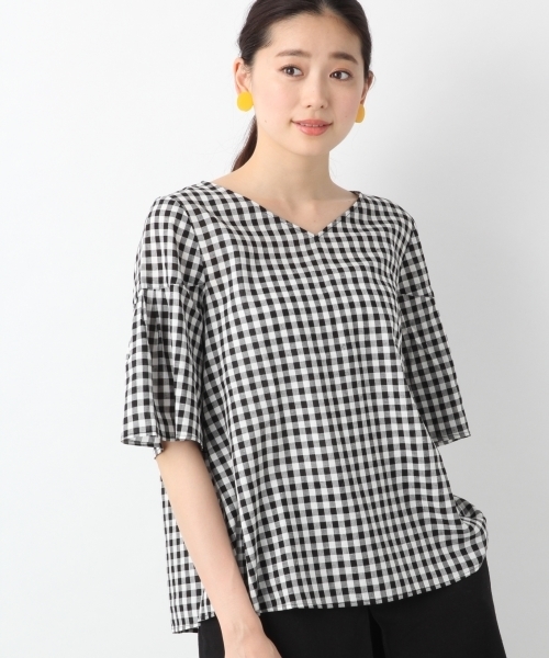 LEPSIM（レプシィム）の「ムジガラフレアスリーブブラウスSS　782693（シャツ/ブラウス・レディース・ブラック/ホワイト系その他/イエロー/ブラック×ホワイト/グレイッシュベージュ・LARGE/MEDIUM）」の18枚目の写真