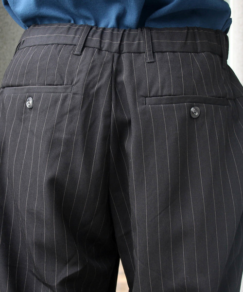 Confirm（コンファーム）の「Confirm / コンファーム ワンタック柄パンツ（スラックス・メンズ・ブラック/ブラック系その他・M/L）」の13枚目の写真