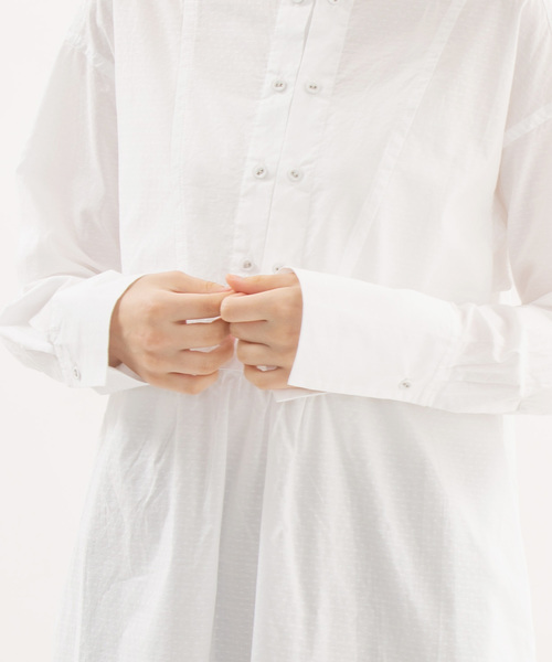 nop de nod(ノップドゥノッド)の「ノーカラーチュニックシャツ(チュニック・レディース・ホワイト/オフホワイト・3)」の10枚目の写真