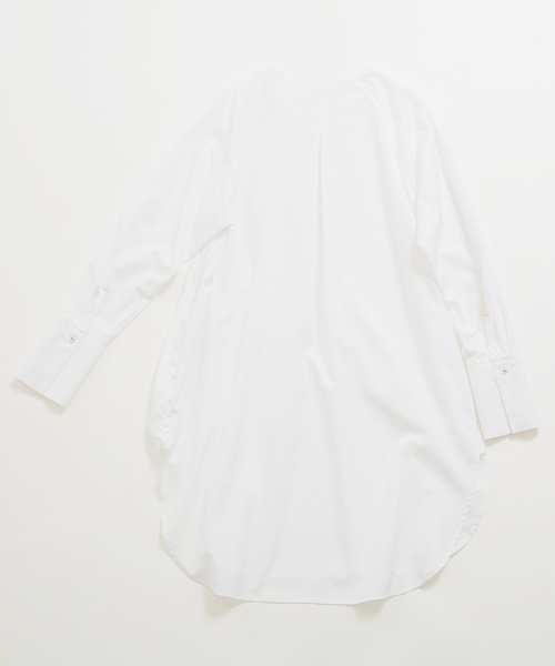 nop de nod(ノップドゥノッド)の「ノーカラーチュニックシャツ(チュニック・レディース・ホワイト/オフホワイト・3)」の13枚目の写真
