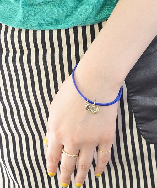 SHIPS JET BLUE（シップスジェットブルー）の「JB: チャーム/カラーブレス■（ブレスレット・メンズ・グリーン/ライトグリーン/ネイビー/ライトブルー/イエロー/レッド・ONESIZE）」の4枚目の写真