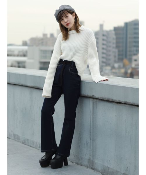 EMODA(エモダ)の「インベルトジャストウエストフレアデニム(デニムパンツ・レディース・インディゴブルー/ブラック・MEDIUM/SMALL/X-SMALL)」の9枚目の写真