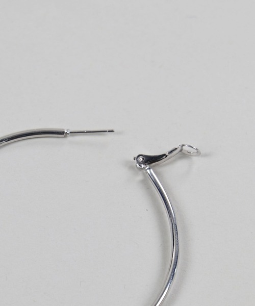 SPINNS（スピンズ）の「メタルフープピアス（ピアス（両耳用）・レディース・シルバー/ゴールド/シルバー系その他/ゴールド系その他2/ゴールド系その他・ONESIZE）」の9枚目の写真