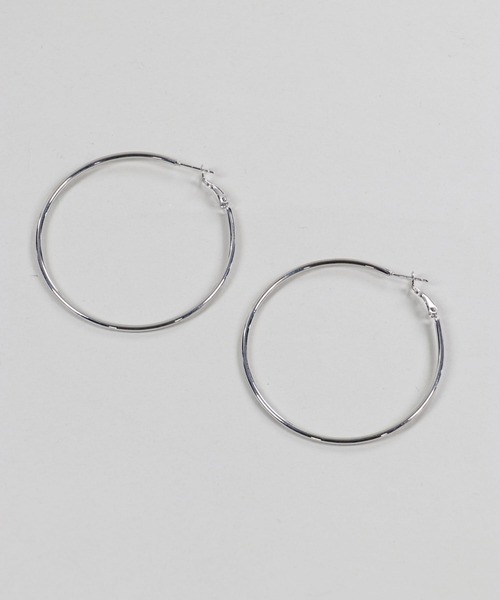 SPINNS（スピンズ）の「メタルフープピアス（ピアス（両耳用）・レディース・シルバー/ゴールド/シルバー系その他/ゴールド系その他2/ゴールド系その他・ONESIZE）」の10枚目の写真