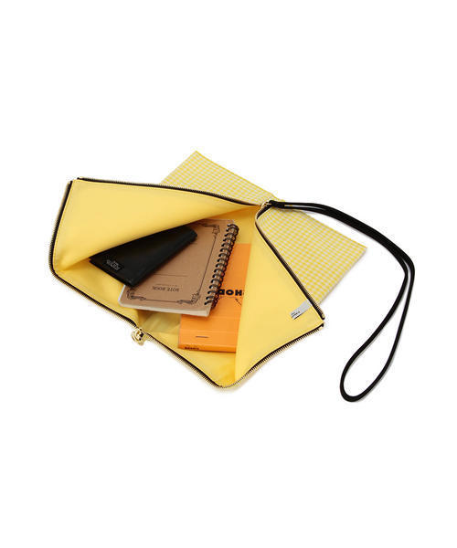 B印 YOSHIDA(BEAMS×PORTER)(ビージルシヨシダ)の「PORTER×B印 YOSHIDA LOUVRE GINGHAM CHECK LARGE (3WAY POUCH)(ポーチ・レディース・サックスブルー/ネイビー/レッド/イエロー・ONE SIZE)」の16枚目の写真
