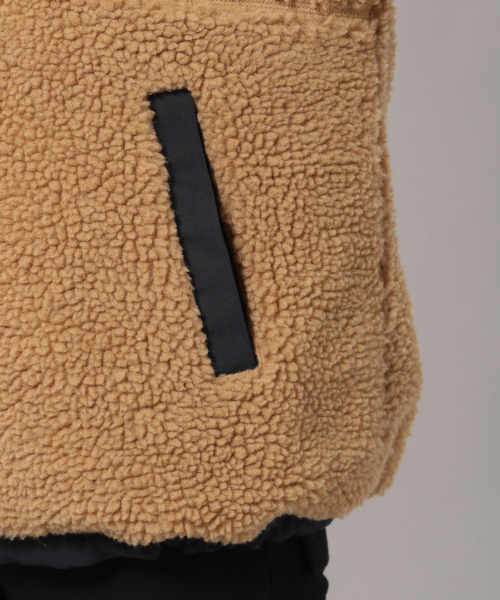 PAGEBOY（ページボーイ）の「ボアリバーシブルフードブルゾン（ブルゾン・レディース・アイボリー/ホワイト×ブラック/キャメル・FREE）」の13枚目の写真