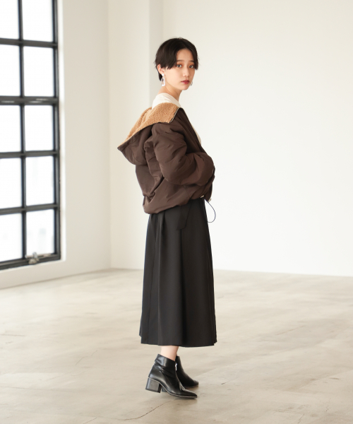 PAGEBOY（ページボーイ）の「ボアリバーシブルフードブルゾン（ブルゾン・レディース・アイボリー/ホワイト×ブラック/キャメル・FREE）」の16枚目の写真