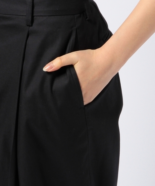 Another Edition（アナザーエディション）の「AE ダブルクロス タック PT ◆（その他パンツ・レディース・オフホワイト/ネイビー・SMALL/MEDIUM）」の3枚目の写真