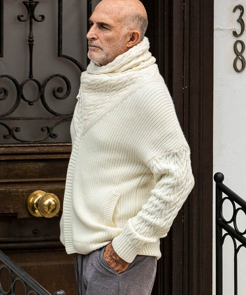 1piu1uguale3 RELAX（ウノピュウノウグァーレトレリラックス）の「1PIU1UGUALE3 RELAX(ウノピゥウノウグァーレトレ)ネックケーブルニット（ニット/セーター・メンズ・ホワイト/ブラック・S/M/L/XL/XXL）」の9枚目の写真