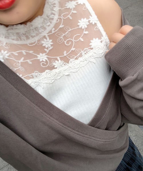 sakurabois（サクラボア）の「２WAYスウェットトップス（スウェット・レディース・チャコール/モカ/グレイッシュベージュ/キャメル・M）」の17枚目の写真