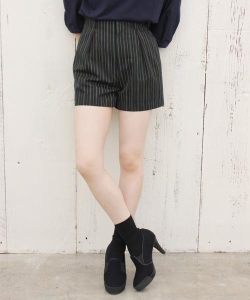 Chico(チコ)の「ハイウエストショーツ(その他パンツ・レディース・グリーン/グリーン系その他/ブルー/ブルー系その他・FREE)」の3枚目の写真