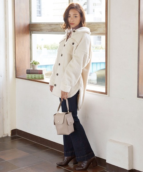 KOBE LETTUCE（コウベレタス）の「ビッグシルエットボアCPOジャケットコート（ダウンジャケット/コート・レディース・モカ/アイボリー/キャメル・FREE）」の12枚目の写真