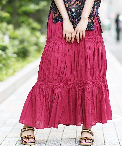 チチカカ(チチカカ)の「リンクルギャザースカート(スカート・レディース・レッド/オフホワイト/ブルー・FREE)」の8枚目の写真