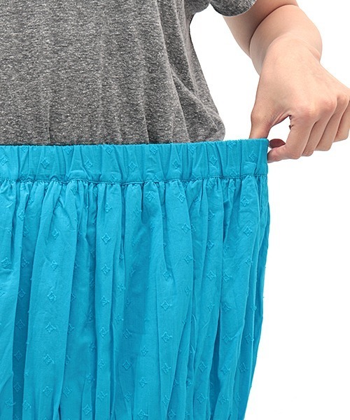 チチカカ(チチカカ)の「リンクルギャザースカート(スカート・レディース・レッド/オフホワイト/ブルー・FREE)」の15枚目の写真