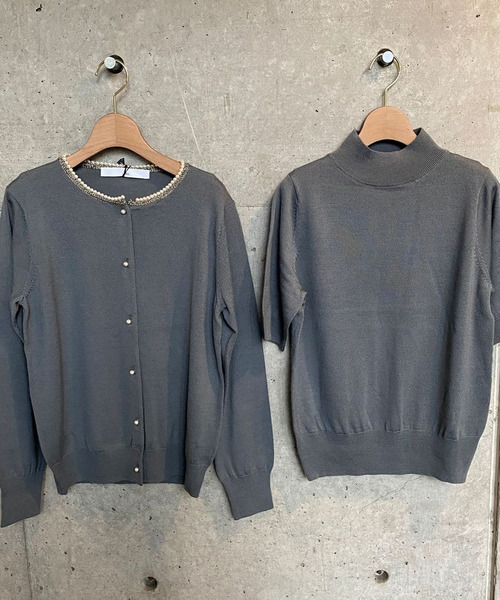 Tiara(ティアラ)の「パールネックアンサンブルニット(ニット/セーター・レディース・ブラック/グレー系その他/グレー/ラベンダー・FREE)」の7枚目の写真