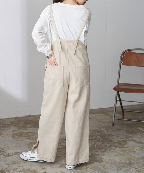 Chaco closet（チャコ クローゼット）の「カツラギ ワイドシルエットサロペットパンツ（サロペット/オーバーオール・レディース・ベージュ/ブラック/ホワイト系その他・FREE）」の5枚目の写真