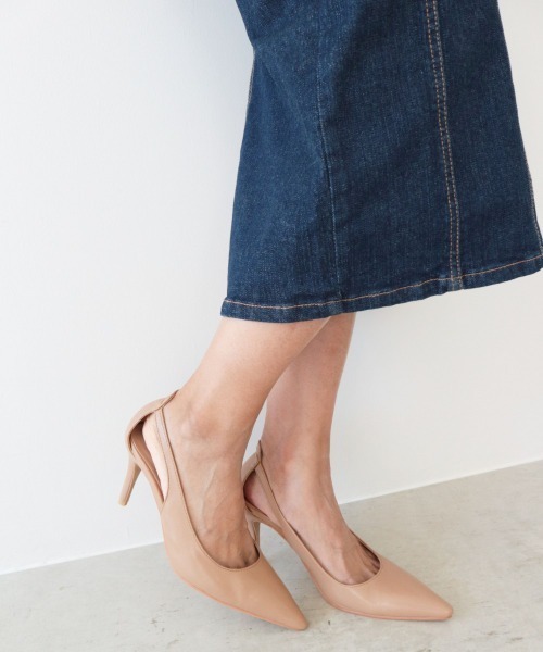 AMBIENT（アンビエント）の「ｻｲﾄﾞｶｯﾃｨﾝｸﾞﾊﾟﾝﾌﾟｽ（パンプス・レディース・ブラック/ベージュ/ホワイト・L/M/S）」の5枚目の写真