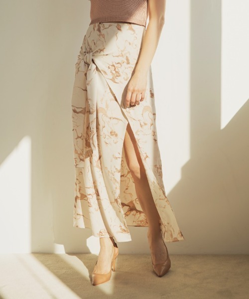 AMBIENT（アンビエント）の「ｻｲﾄﾞｶｯﾃｨﾝｸﾞﾊﾟﾝﾌﾟｽ（パンプス・レディース・ブラック/ベージュ/ホワイト・L/M/S）」の16枚目の写真