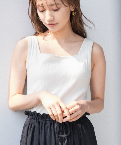 mysty woman(ミスティウーマン)の「2WAYテレコタンク 940346(タンクトップ・レディース・ブラック/オフホワイト/ライム/ライトカーキ/モカ/イエロー/ブルー・FREE)」の10枚目の写真