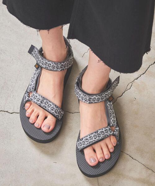 Teva（テバ）の「＜Teva（テバ）＞MID UNIVERSAL LEO サンダル◆（サンダル・レディース・ブラック/ナチュラル・7/5/6/8）」の17枚目の写真