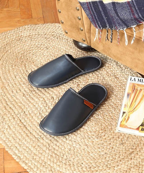 DULTON(ダルトン)の「PU SLIPPERS EV MEN/ルームシューズ for MEN(ルームシューズ/スリッパ・メンズ・ネイビー/ブラウン/ブラック・FREE)」の1枚目の写真