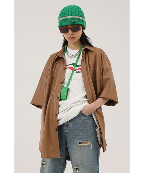 MASONPRINCE（メイソンプリンス）の「【MASONPRINCE】Oversized PU leather half sleeve shirt PY4004（シャツ/ブラウス・メンズ・ブラウン/ブラック・XL/L/S/M）」の2枚目の写真